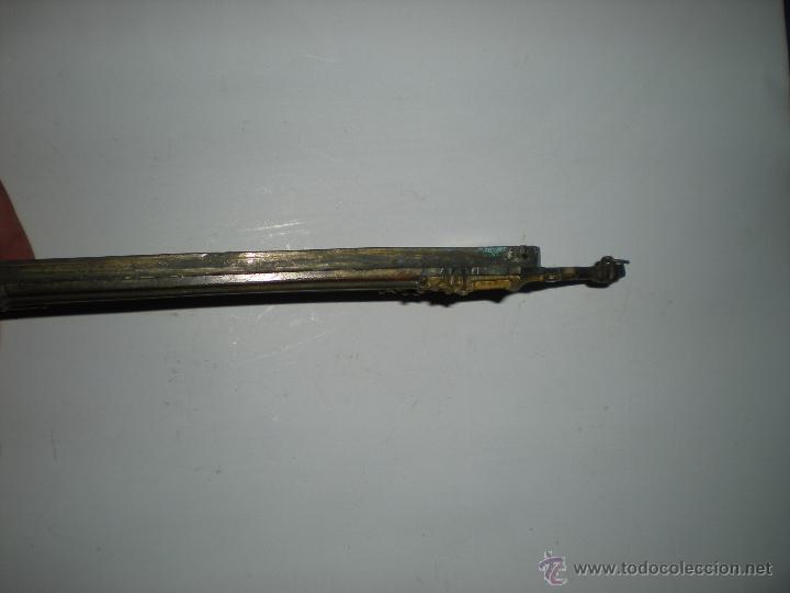 Antig&uuml;edades: Capilla de metal 26x8cm - Foto 5