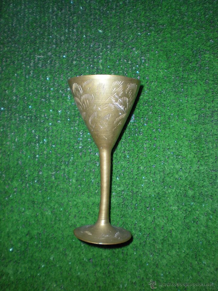 Antig&uuml;edades: Copa de metal 13x6cm - Foto 1