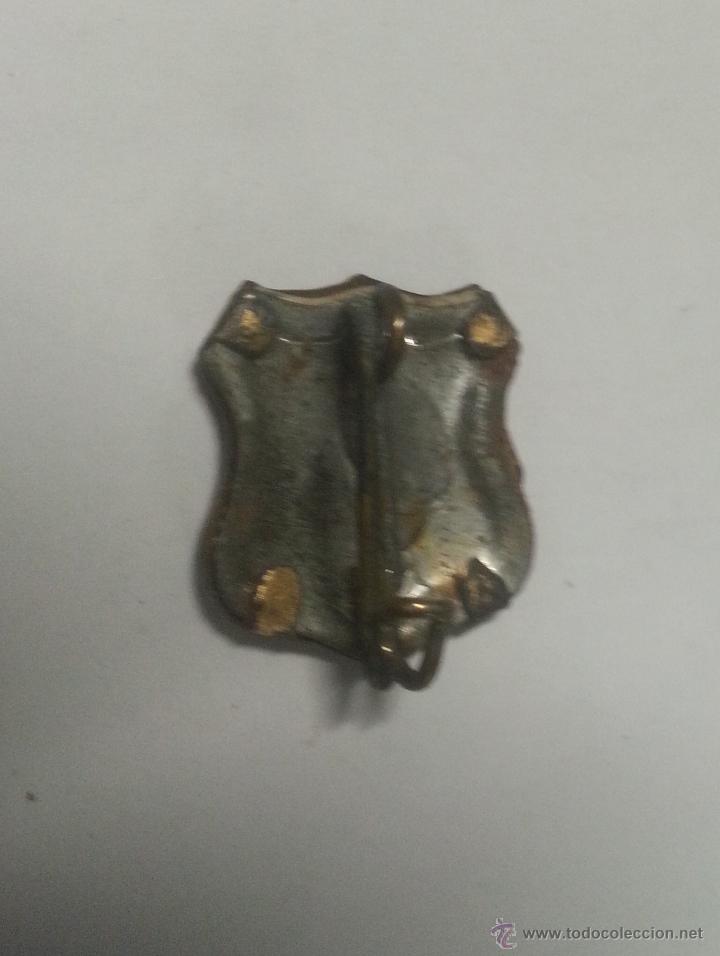 Antig&uuml;edades: Insignia de aguja religiosa - Foto 2