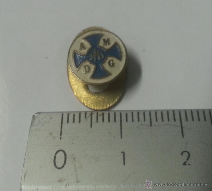 Antig&uuml;edades: Insignia de ojal religiosa, AMDG - Foto 1