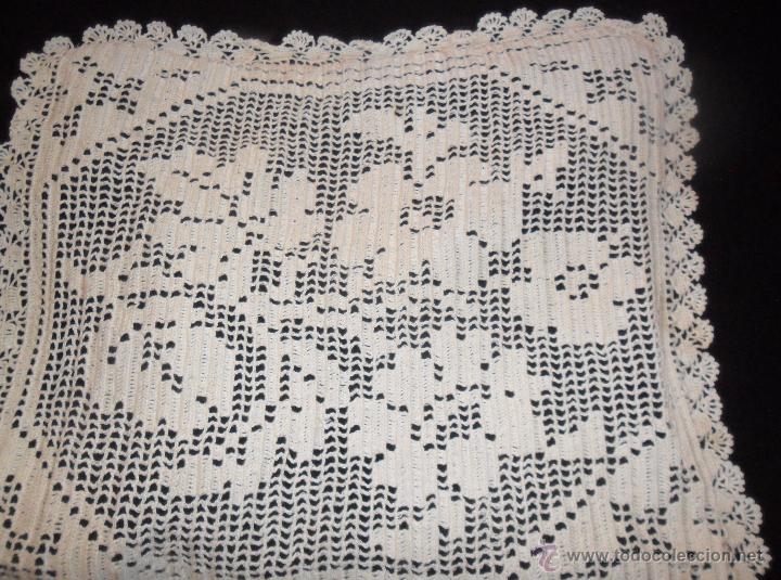 Antig&uuml;edades: Coj&iacute;n / cuadrante - encaje de crochet - Foto 2