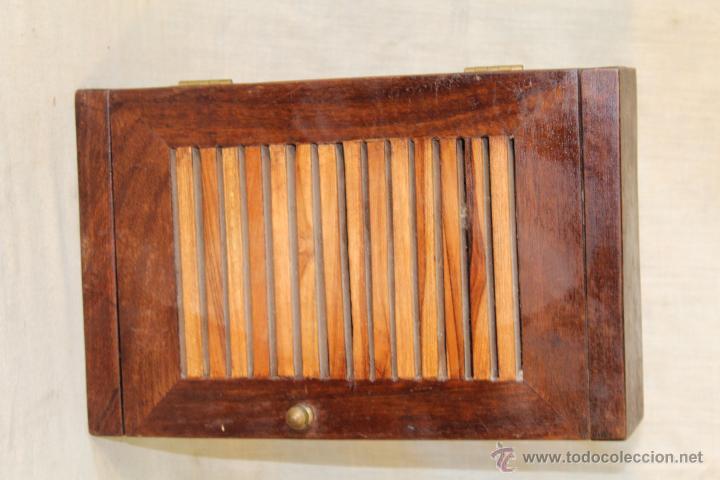 Antig&uuml;edades: caja joyero en madera - Foto 2