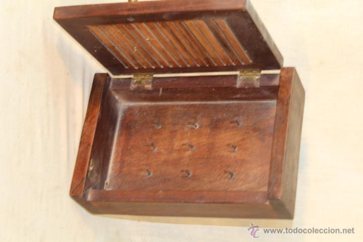 Antig&uuml;edades: caja joyero en madera - Foto 6