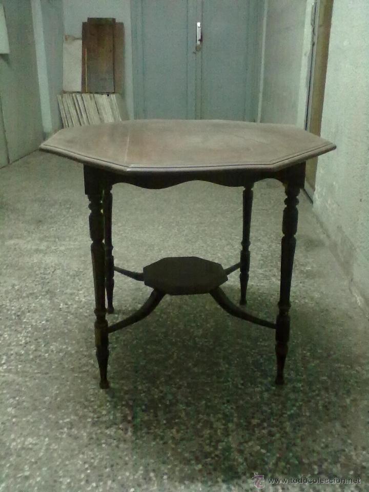 Antig&uuml;edades: MESA OCTOGONAL DE CAOBA PARA RESTAURAR - Foto 1
