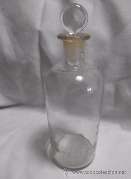 Oggetti Antichi: ANTIGUA BOTELLA DE CRISTAL CON TAP&Oacute;N DE FARMACIA