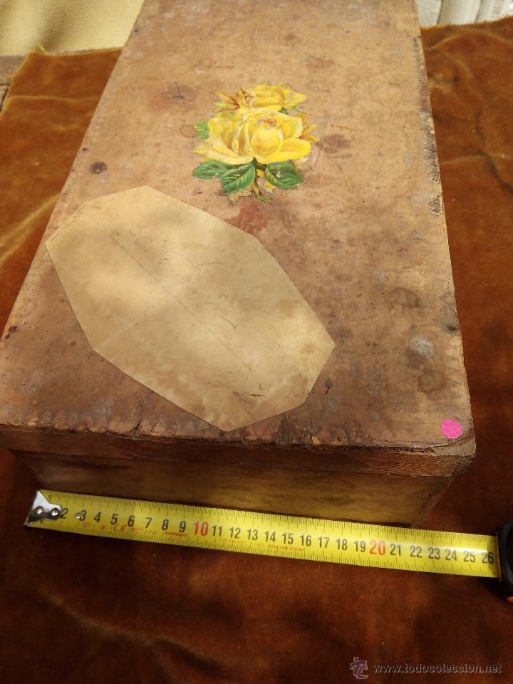 Antig&uuml;edades: Caja de madera con decorada con flores - Foto 5