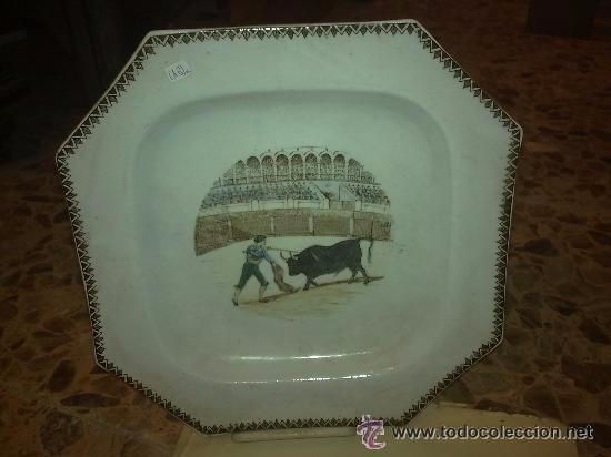 Antig&uuml;edades: Antiguo plato de tema taurino. Toros. Tauromaquia. No esta marcado.