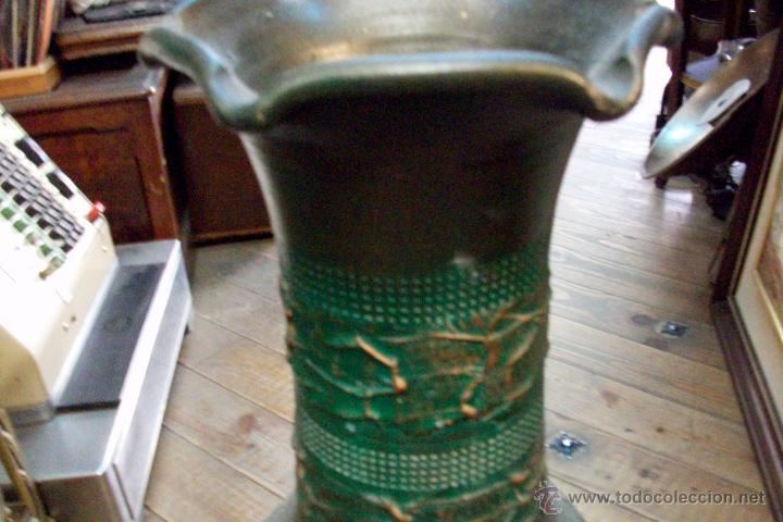 Antig&uuml;edades: ANTIGUO FLORERO DE CERAMICA - Foto 2