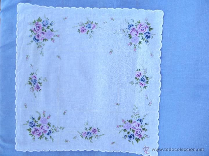 Antig&uuml;edades: Pa&ntilde;uelo antiguo de algod&oacute;n con decoraci&oacute;n floral - Foto 2