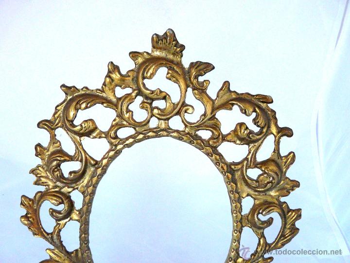 Antig&uuml;edades: MARCO BRONCE DE SOBREMESA CON PIE - Foto 9
