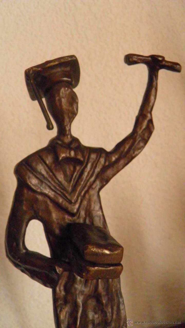 Antig&uuml;edades: GRADUADO. BRONCE PATINADO, 30 CMS. - Foto 5