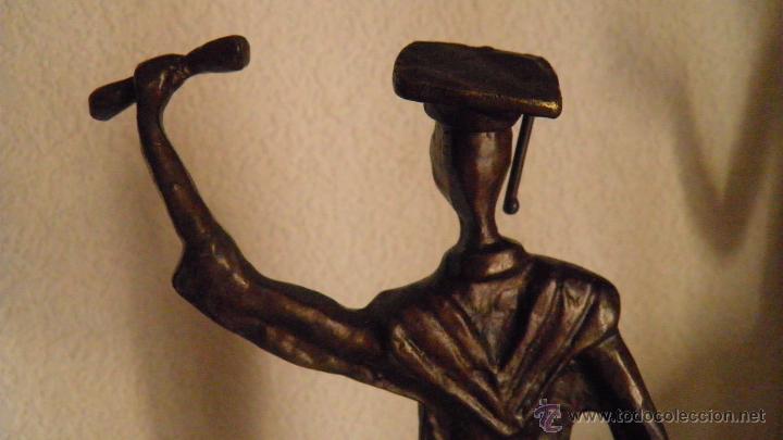 Antig&uuml;edades: GRADUADO. BRONCE PATINADO, 30 CMS. - Foto 6