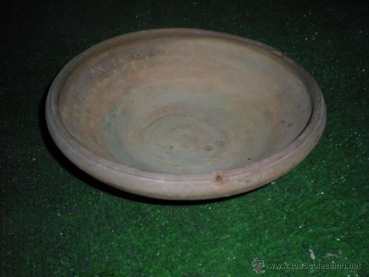 Antig&uuml;edades: Plato de barro de 22x6cm - Foto 1