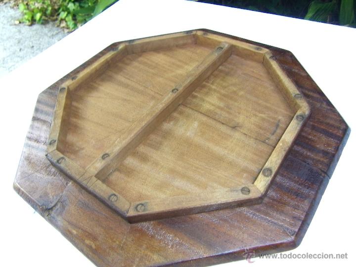 Antig&uuml;edades: TABLERO MESA OCTOGONAL LABRADO - Foto 2