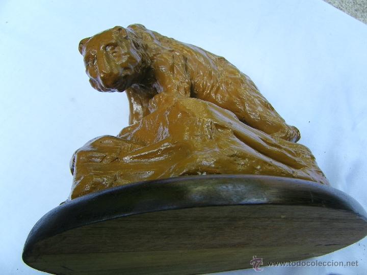 Antig&uuml;edades: OSO DE CERAMICA EN BASE  DE MADERA - Foto 2