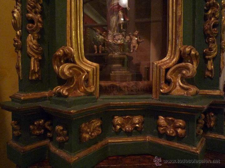 Antig&uuml;edades: Tabernaculo del S. XVIII en madera pintada y dorada - Foto 5