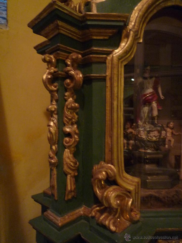 Antig&uuml;edades: Tabernaculo del S. XVIII en madera pintada y dorada - Foto 6
