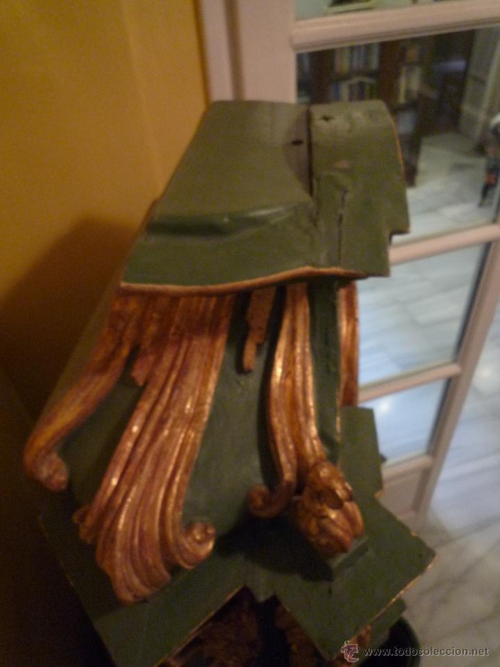 Antig&uuml;edades: Tabernaculo del S. XVIII en madera pintada y dorada - Foto 9