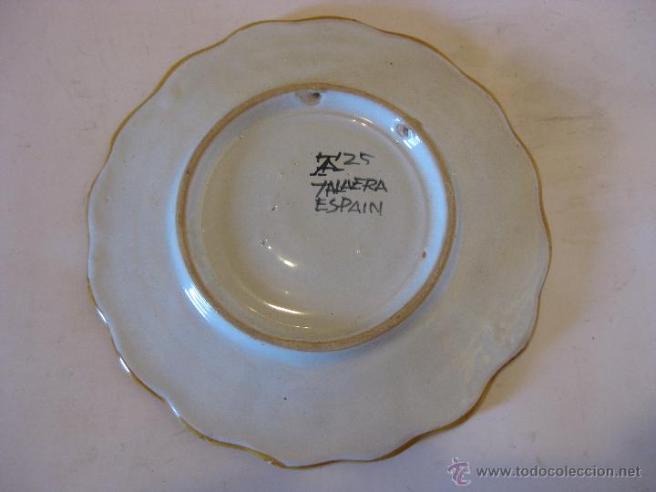 Antig&uuml;edades: Plato de cer&aacute;mica de Talavera - Foto 2