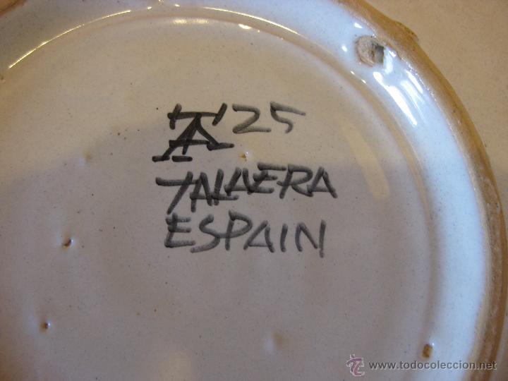 Antig&uuml;edades: Plato de cer&aacute;mica de Talavera - Foto 3