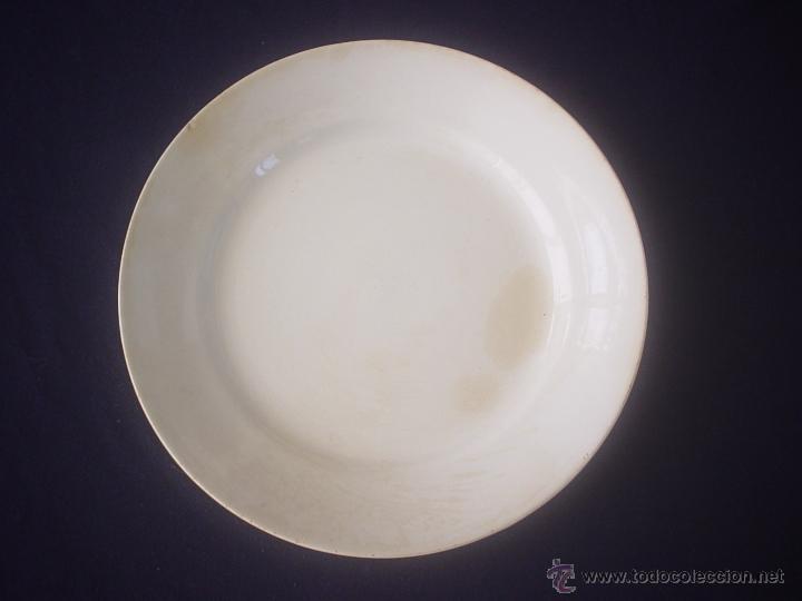 Antig&uuml;edades: PLATO CER&Aacute;MICA BLANCA - Foto 1