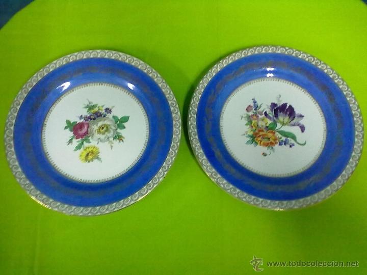 Antig&uuml;edades: PAREJA DE PLATOS RAMOS DE FLORES - Foto 1