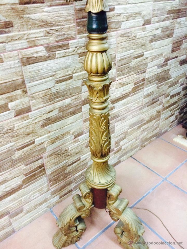 Antig&uuml;edades: L&Aacute;MPARA DE PIE DE MADERA MACIZA - Foto 2