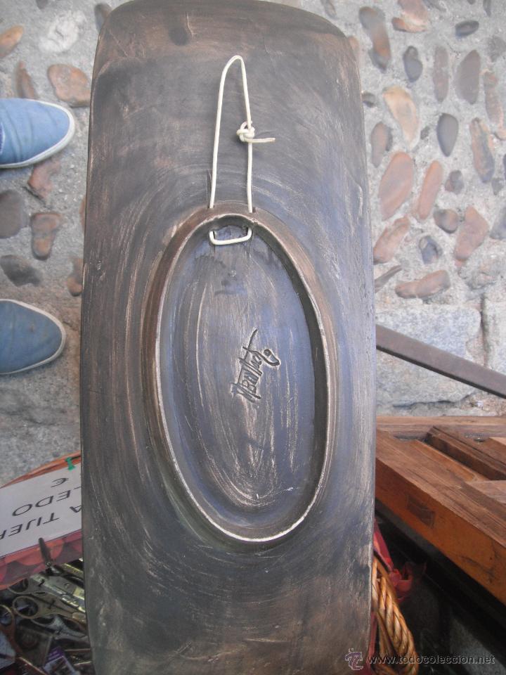 Antig&uuml;edades: plato con caballos firmado - Foto 2