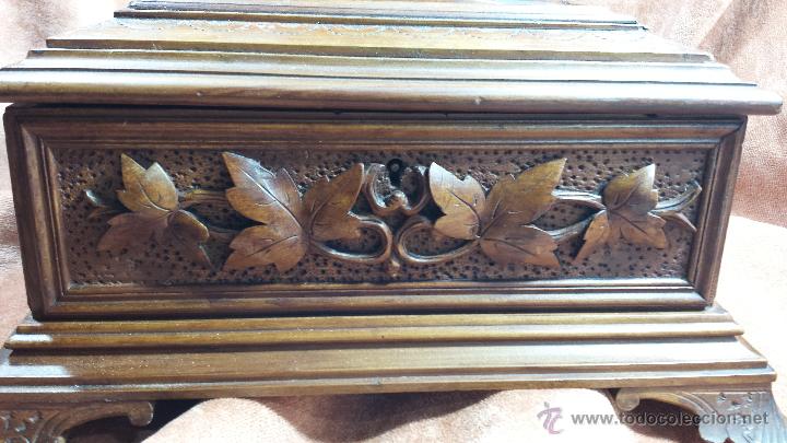 Antig&uuml;edades: JOYERO TALLA EN MADERA - Foto 2