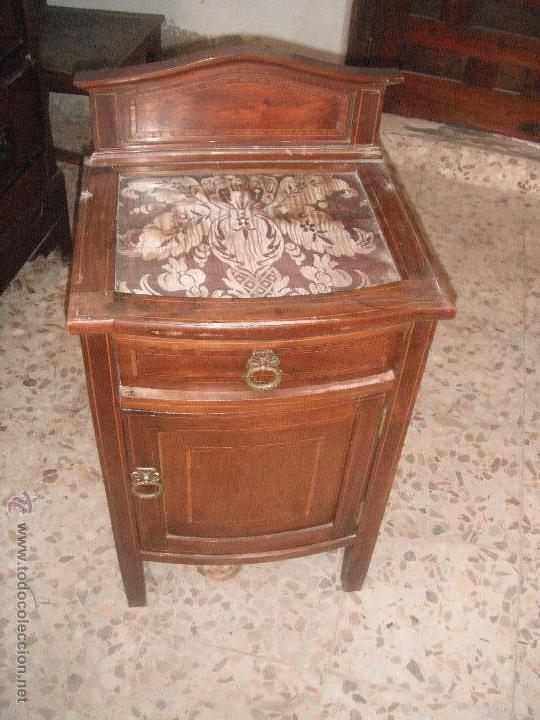 Antig&uuml;edades: MESILLA DE MARQUETERA - Foto 1