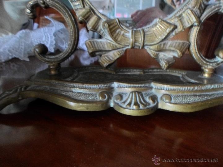 Antig&uuml;edades: Espejo de bronce isabelino 1860 - Foto 2