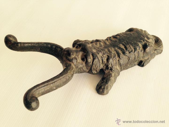 Antig&uuml;edades: Descalzador antiguo de bronce - Foto 2