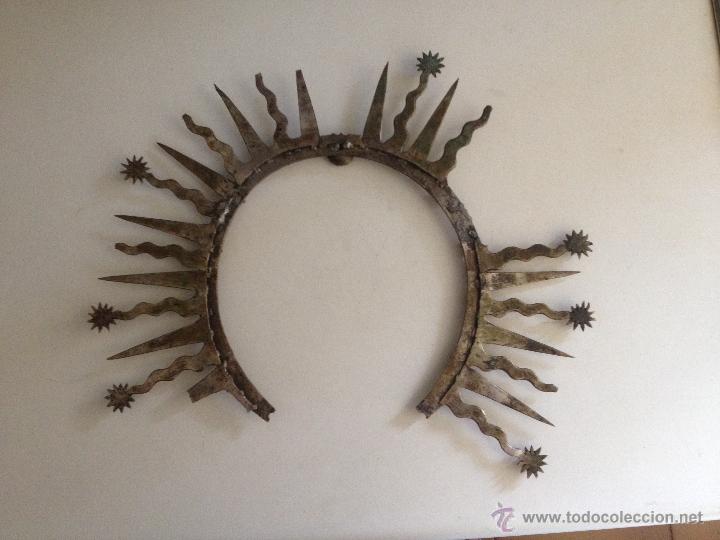 Antig&uuml;edades: GRAN CORONA MEDIEVAL DE PLATA Y PIEDRAS - Foto 2