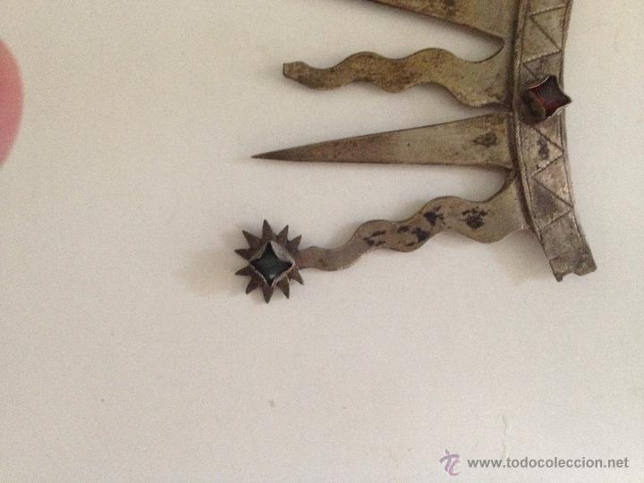 Antig&uuml;edades: GRAN CORONA MEDIEVAL DE PLATA Y PIEDRAS - Foto 5