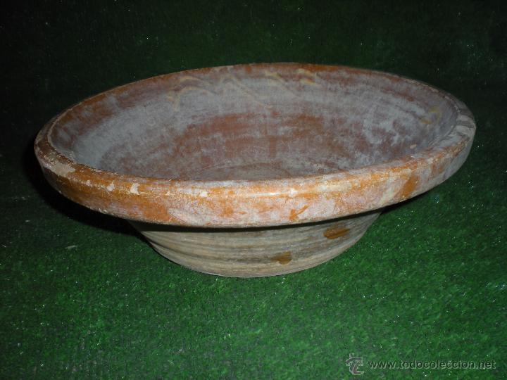 Antig&uuml;edades: LEBRILLO de barro circular di&aacute;metro 32x10cm - Foto 1