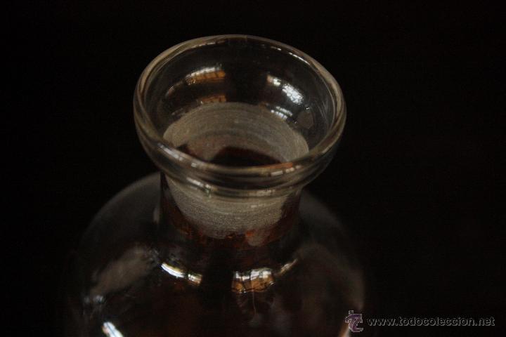 Antig&uuml;edades: Botella de cristal antigua para licor - Foto 5