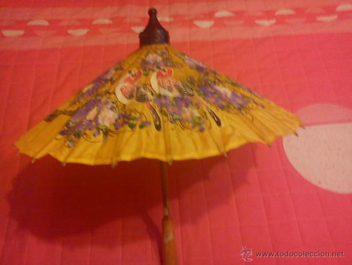 Antigüedades: Paraguas chino pintado a mano de color amarillo - Foto 2 - 50986781