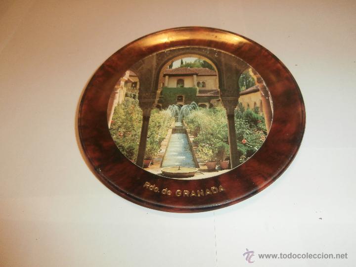 Antig&uuml;edades: antiguo plato de pared recuerdo de granada - Foto 1