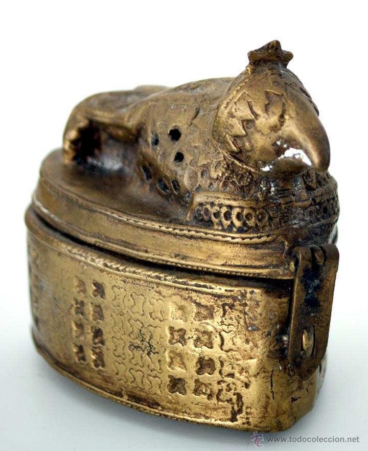 Antig&uuml;edades: ANTIGUA CAJA ORIENTAL DE BRONCE - Foto 3