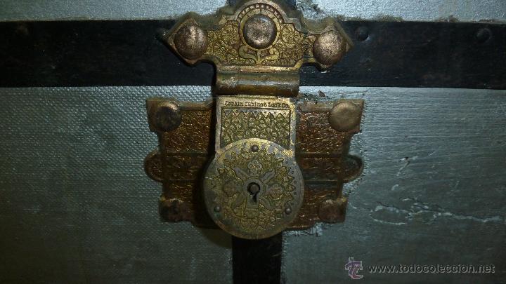 Antig&uuml;edades: Baul Carruaje 1882 - Foto 2