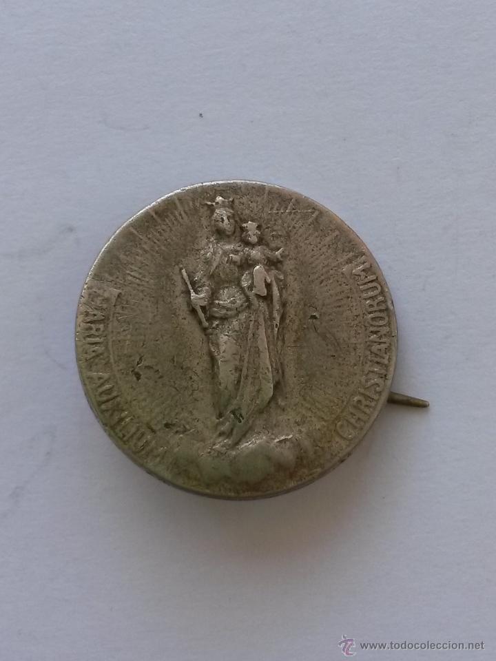 Antig&uuml;edades: Pin de maria auxiliadora de 2 cms de diametro - Foto 1