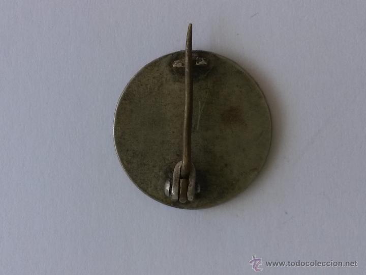 Antig&uuml;edades: Pin de maria auxiliadora de 2 cms de diametro - Foto 2