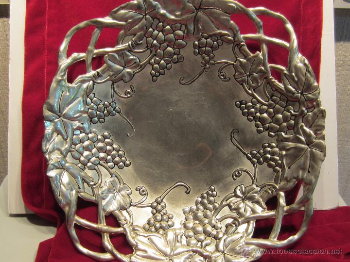 Antig&uuml;edades: centro de mesa o frutero de metal - Foto 1
