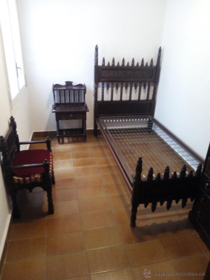 Antig&uuml;edades: Cama de madera estilo renacimiento. - Foto 1