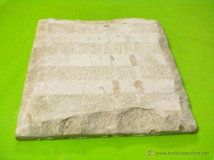 Antig&uuml;edades: BARCO AZULEJO DE OFICIOS ENMARCADO - Foto 2