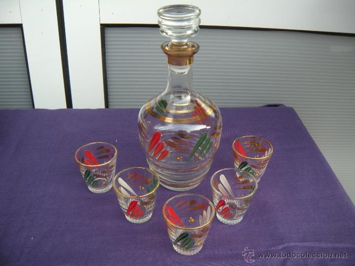 Antig&uuml;edades: BOTELLA LICORERA CON 5 VASOS - Foto 1