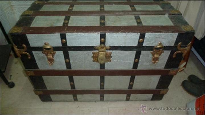 Antig&uuml;edades: Baul Carruaje 1882 - Foto 1