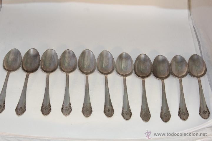 Antig&uuml;edades: 11 CUCHARAS SOPERAS EN ALPACA PLATEADA - Foto 1