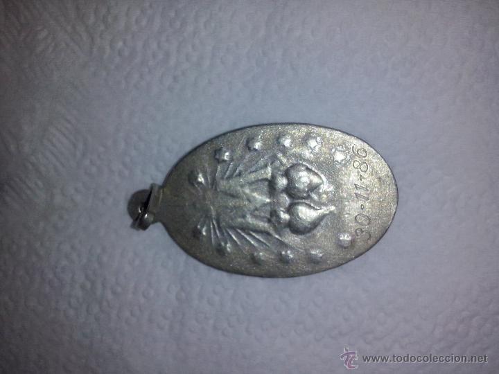 Antig&uuml;edades: medalla en plata inmaculada mide 3,50 cms - Foto 2