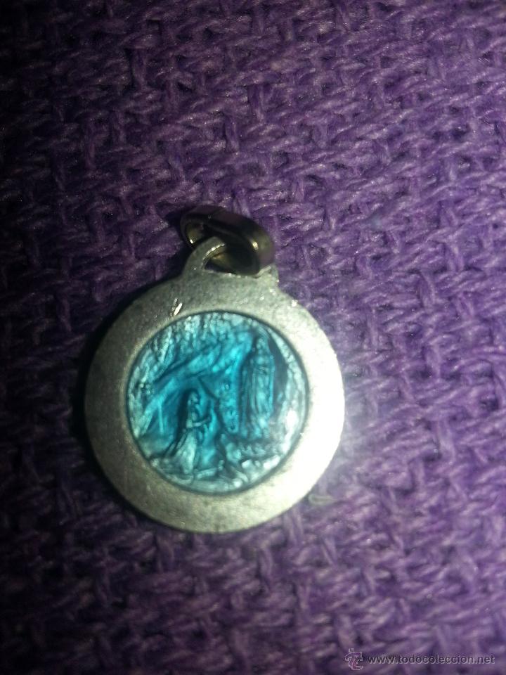 Antig&uuml;edades: MEDALLA DE LA VIRGEN PLATEADA Y ESMALTE AZUL - Foto 4